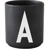 Design Letters Arne Jacobsen posliinikuppi, musta, A-Z
