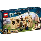LEGO 76395 Harry Potter - Tylypahka: Ensimmäinen lentotunti