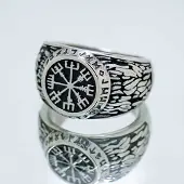 Northern Viking Jewelry Riimu Vegvisir sormus NVJSO021-225