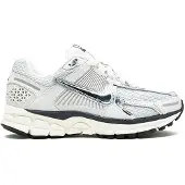Nike Matalavartiset tennarit 'Zoom Vomero 5' hopeanharmaa / vaaleanharmaa / valkoinen