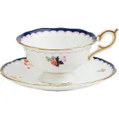 Wedgwood Wonderlust pieni teekuppi aluslautasella jasmine bloom
