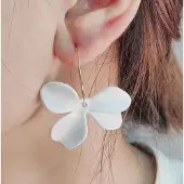 Kärkkäinen Royal Beauty Accessories HONEY white korvakorut