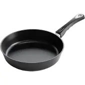 AMT "light Pan" syvä pannu muhennoksille, 24 cm, induktio