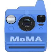 Polaroid Now Gen 3 MoMA Edition pikakamera, sininen