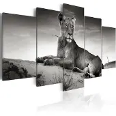 Artgeist Lioness In A Desert taulusetti