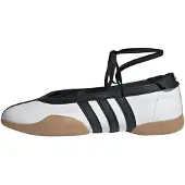 Adidas Originals Nauhaballerina 'Taekwondo Mei' musta / valkoinen