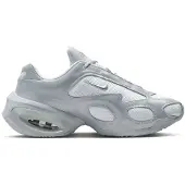 Nike Matalavartiset tennarit 'AIR MAX MUSE' hopeanharmaa / vaaleanharmaa