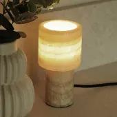 PR Home Pöytävalaisin Lucie, Kerma/meripihka, Olohuone/ruokailutila, Kivi, Moderni