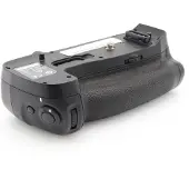 Nikon MB-D18