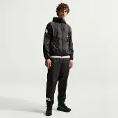 Nike Windrunner, koko Large