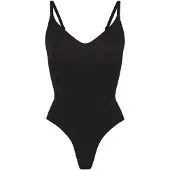 SKIMS Seamless Sculpt Thong -body