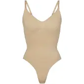 SKIMS Seamless Sculpt Thong -body