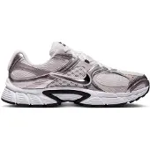 Nike Matalavartiset tennarit 'V5 RNR' valkoinen