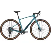 Giant Revolt Advanced 3 Cues U6000 2026 Gravelpyörä