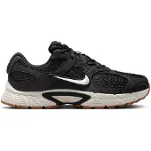 Nike Matalavartiset tennarit 'V5 RNR' musta / valkoinen