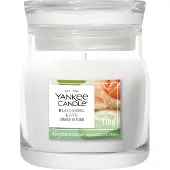Yankee candle Blooming Love tuoksukynttilä Signature 110 g