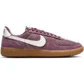 Nike Matalavartiset tennarit 'Field General' ruosteenruskea / valkoinen
