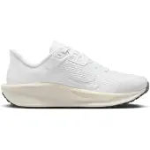 Nike Juoksukengät 'Quest 6' valkoinen