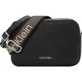 Calvin Klein Olkalaukku 'Logo Strap Pebble Grain Camera' musta