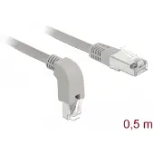 DeLOCK – Network cable RJ45 Cat.5e SF / UTP down angle / straight 0.5 m (85855)