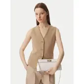 Tommy Hilfiger Pikkulaukku 'Modern Chain TH Monogram Clasp Clutch' kerma