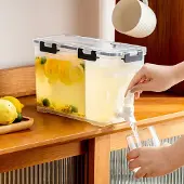 24.Se Vesikanisteri hanalla 3.5L