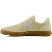New Balance Matalavartiset tennarit 'T500' ecru / vaaleankeltainen