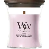 Woodwick Cherry Blossom & Vanilla tuoksukynttilä sisältää puusydämen 85 g