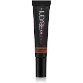 Huda Beauty OverAchiever erittäin peittävä peitevoide sävyssä Brownie 10 ml