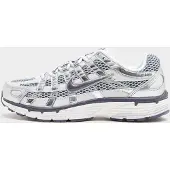 Nike Matalavartiset tennarit 'P-6000' harmaa / viininpunainen / hopea / offwhite