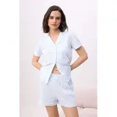 Trendyol Pyjamashortsit pastellinsininen / valkoinen