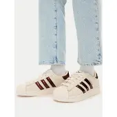 Adidas Originals Matalavartiset tennarit 'Superstar II' ruskea / villanvalkoinen