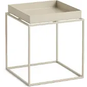 HAY Tray Table keskikokoinen tarjoilupöytä Lämmin beige, 30x30x34 cm