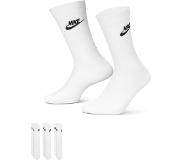 Nike Sportswear Everyday Essential Crew Socks 3 Pairs Valkoinen EU 38-42 Mies