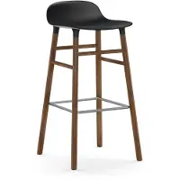Normann Copenhagen Form Chair baarijakkara pähkinäjalat musta