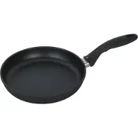 Swiss Diamond XD Paistinpannu 24 cm induktio