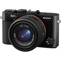 Sony RX100 VI Musta + 64GB SD-kortti + kameralaukku