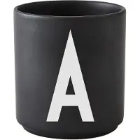 Design Letters Arne Jacobsen posliinikuppi, musta, A-Z