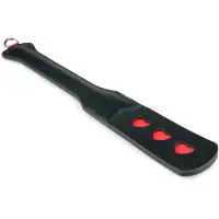 Huismerk Fetish Collection pitkä BDSM-läimäytin sydämillä 47 cm Musta