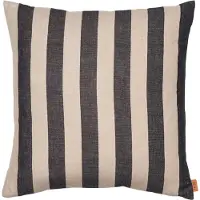 Ferm Living Grand tyyny, 50 x 50 cm, hiekka - musta