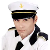 Finidi Hattujen kapteeni