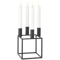 By Lassen Kubus 4 kynttilänjalka, musta