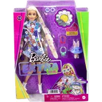 Barbie -nukke ja asusteet erikoispitkillδ blondeilla hiuksilla kukka-asussa ja poncho lemmikkipupun kanssa