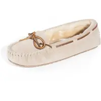Minnetonka Sisäkengät 'Cally' beige / vaaleanruskea