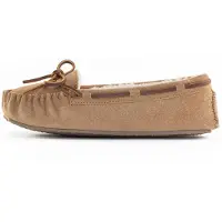 Minnetonka Sisäkengät 'Cally' ruskea