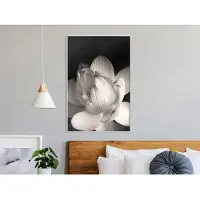 Artgeist Delicacy Of A Flower juliste