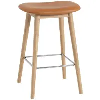 Muuto Fiber baarituoli matala Wood Base - 65 cm - Refine Leather Cognac Oak