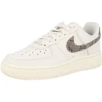 Nike Air Force Lenkkarit