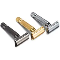 Dick Johnson Excuse My French Razor Gold Aiguise (closed comb)