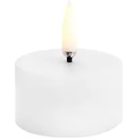 Uyuni Lighting LED Pöytäkynttilä valkoinen Ø 5 cm 2,8 cm